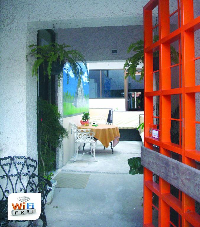 Hostel Mundo Maya Канкун Екстериор снимка