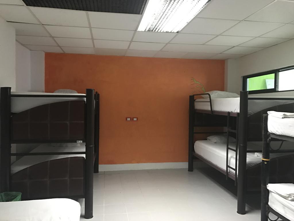 Hostel Mundo Maya Канкун Екстериор снимка