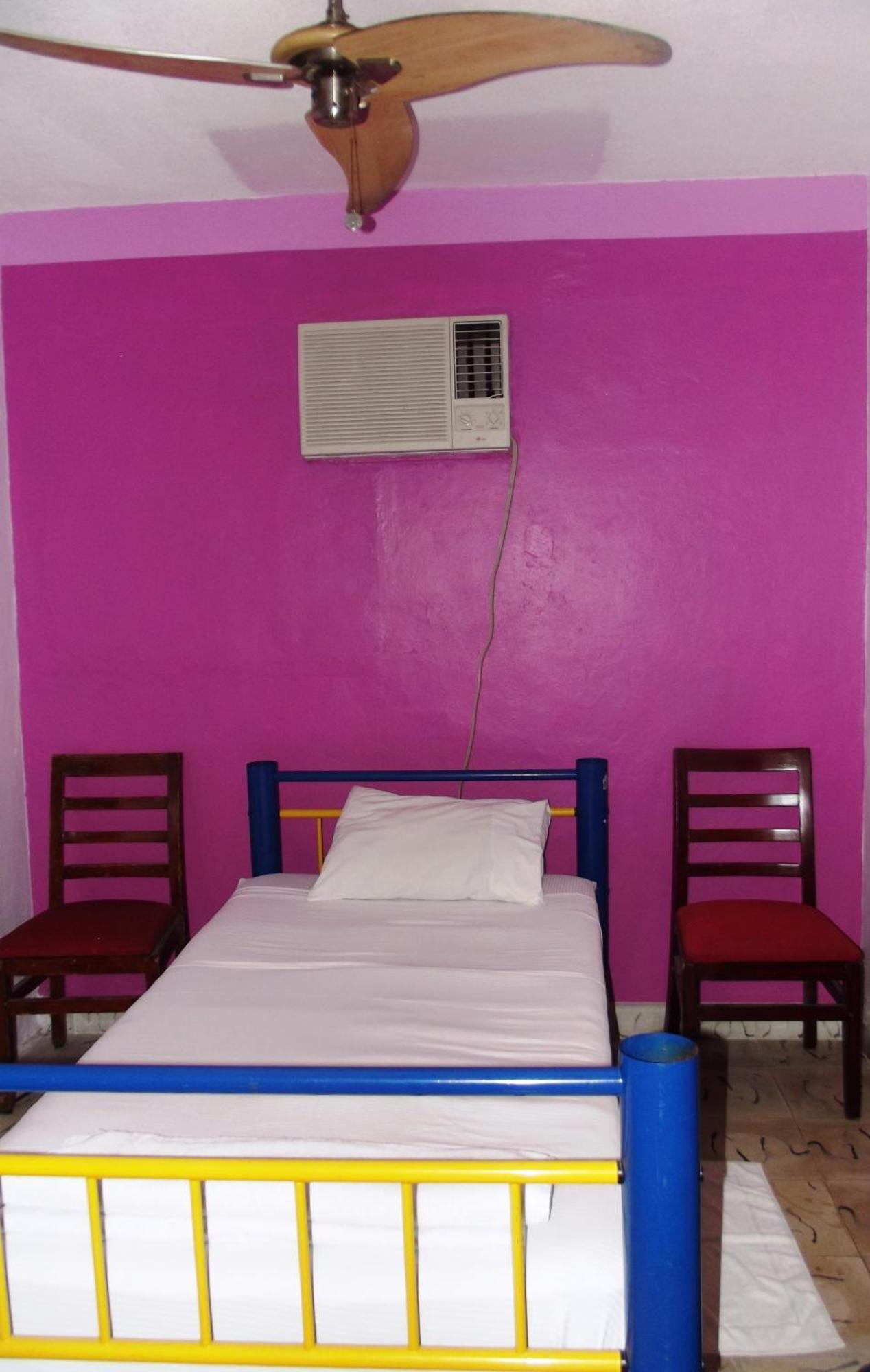 Hostel Mundo Maya Канкун Екстериор снимка